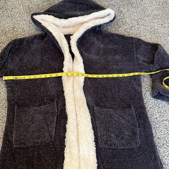 Avah  Teddy Sherpa oversized hooded jacket size large with front pockets - Picture 9 of 11